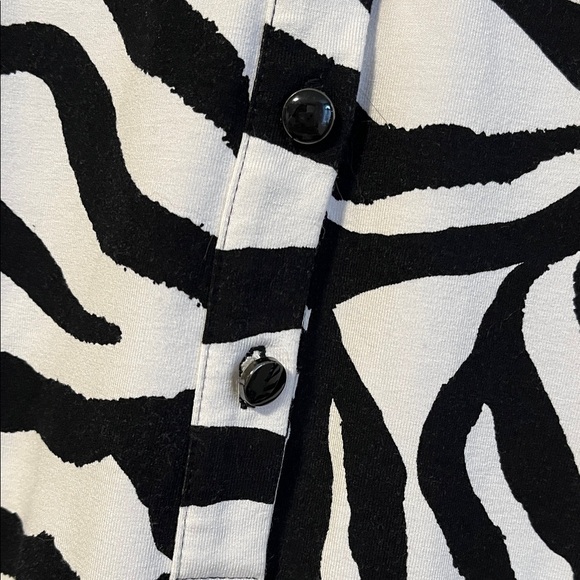 Larry Levine Black and White Zebra Print Belted Midi Shirt Dress, Size M - Picture 4 of 10